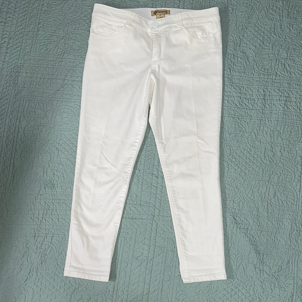Democracy Women's White Skinny Jeans size 12